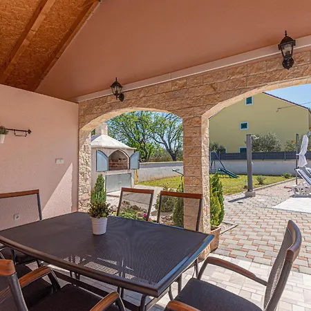 3 Bedroom Gorgeous In Bristani Donji