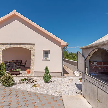 3 Bedroom Gorgeous In Bristani Donji